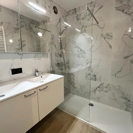 Bel Air - Luxurious 2-bedroom With Sauna Front Sea View T95 אוסטנדה